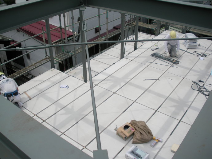 蒸壓加氣混凝土<a href='http://www.hainanzhihong.com.cn/cp/e/' target='_blank'><u>樓板</u></a>施工質量標準